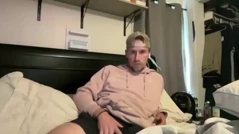 Snapshot of zmac0214 chatting on October 14, 7:06 pm Gregm0419 online show from October 14, 7:06 pm