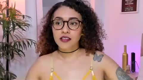 Zoe Gruber online show from November 27, 12:51 am