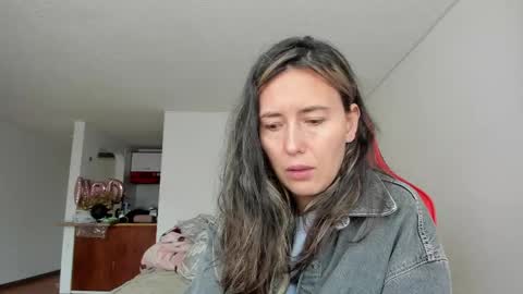 ZOE online show from April 7, 9:17 pm