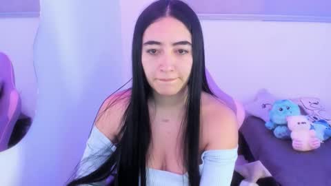 zoe_jones7 online show from February 17, 4:11 am