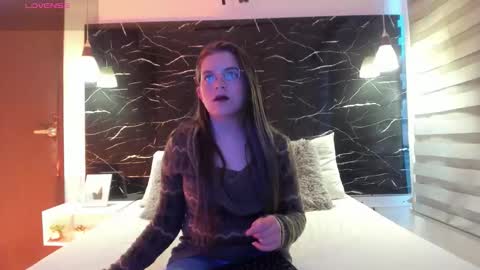 Zoe online show from March 3, 11:39 am