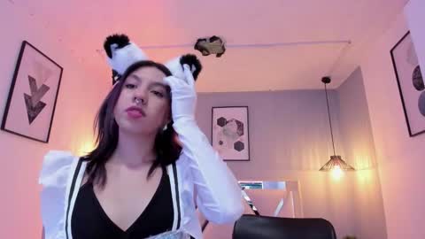 zoe_moreau online show from February 20, 8:44 pm