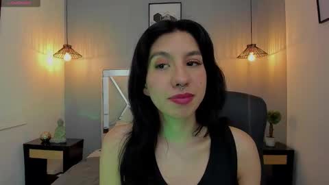 zoe_moreau online show from March 26, 8:14 pm