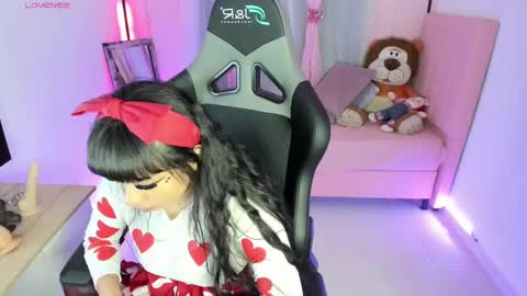 zoe_sullivan_ online show from February 14, 9:56 am