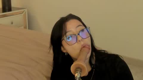Zoe online show from June 9, 8:41 pm