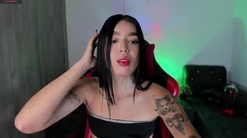  zoee jackson online show from May 5, 2:07 am