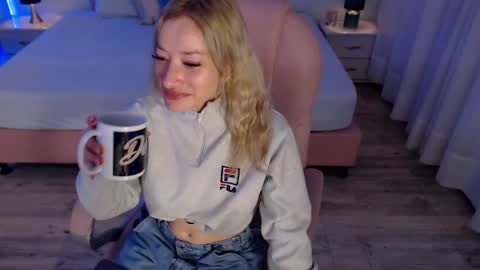 zoe online show from January 14, 4:20 am