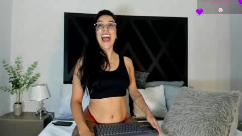 Zoe 3 online show from June 5, 5:51 pm