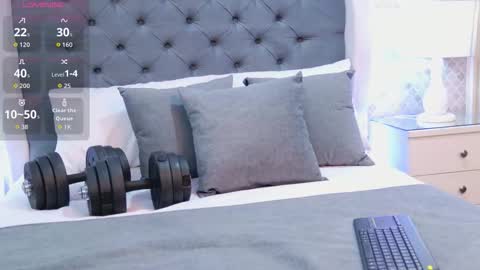 Zoe Krug online show from January 14, 11:51 am