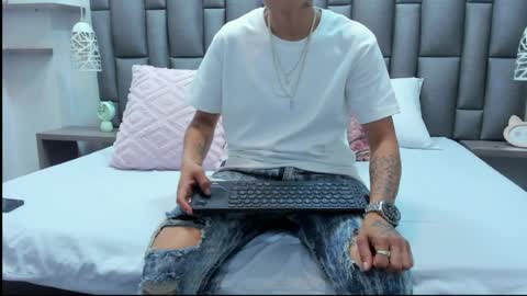 Zoe Krug online show from April 10, 1:05 pm