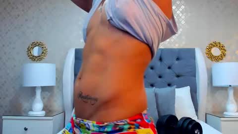 Zoe Krug online show from October 18, 7:07 pm