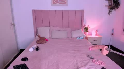 CuteZoe online show from February 23, 7:10 am