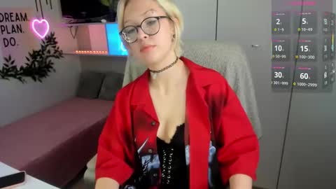 Kate online show from February 28, 2:32 pm