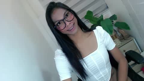 zoey online show from March 2, 9:32 pm