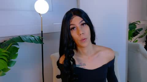 Zoey online show from June 8, 11:55 am