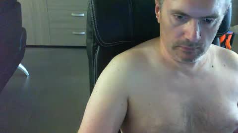zultem online show from June 24, 3:57 am