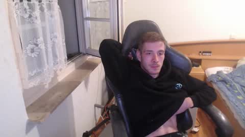 Zuzmoe online show from November 6, 11:52 pm