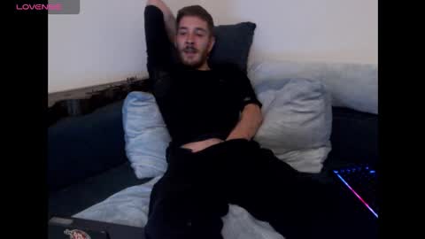 Zuzmoe online show from February 3, 10:58 pm