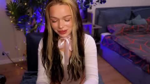 zuzzixx online show from February 12, 5:58 am