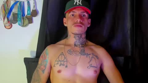 Snapshot of zyongarcia2020 chatting on January 14, 11:05 pm zyon garcia online show from January 14, 11:05 pm