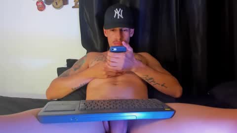 Snapshot of zyongarcia2020 chatting on December 17, 3:38 pm zyon garcia online show from December 17, 3:38 pm