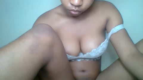 zyraelle_01 online show from June 6, 2:56 pm