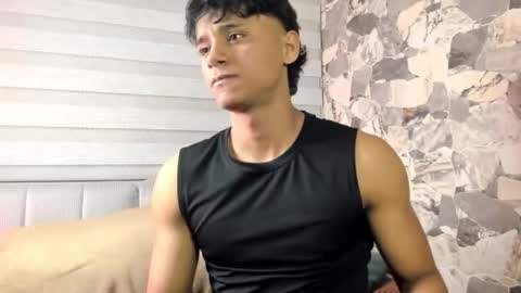 zyzz_1812 online show from February 14, 6:38 am